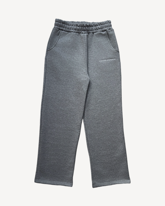 MINIMAL SWEATPANTS